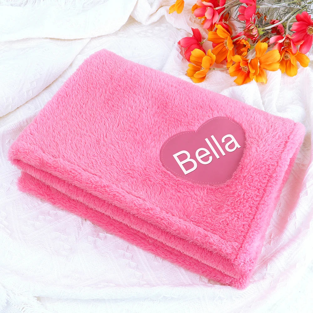 Soft Fluffy Dog Blanket Personalized Fleece Pet Blankets Free Printed Name Warm Dogs Heart Pattern Mat for Bed Sleeping Shower