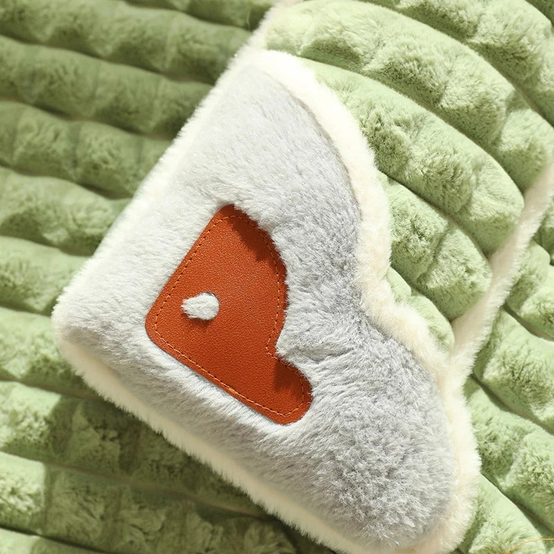 MADDEN Winter Warm Dog Mat & Luxury Pet Sofa