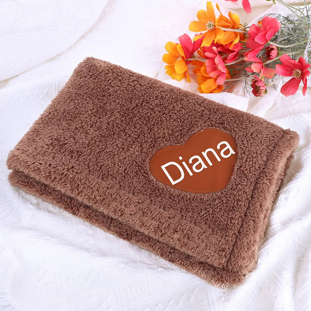 Soft Fluffy Dog Blanket Personalized Fleece Pet Blankets Free Printed Name Warm Dogs Heart Pattern Mat for Bed Sleeping Shower